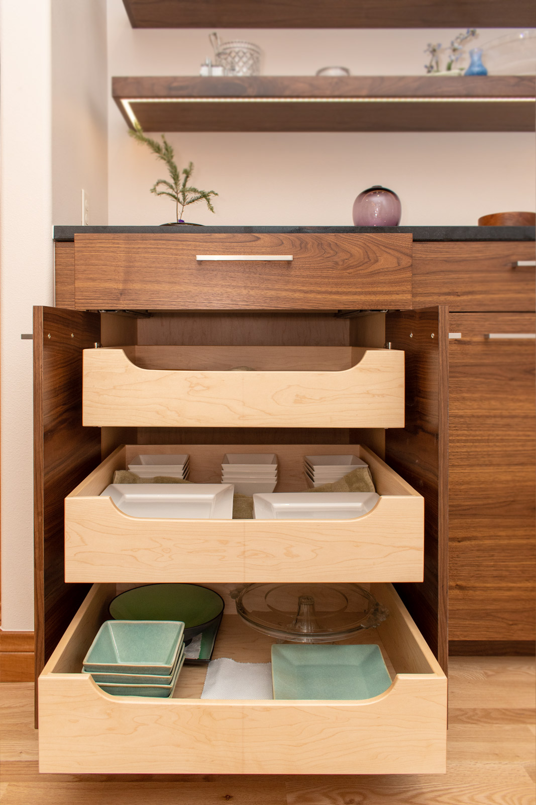 3360-25th-st-under-floating-shelf-lighting-detail - image 3360-25th-st-dining-room-cabinet-pullout-detail-3 on https://www.flatironsconstruct.com