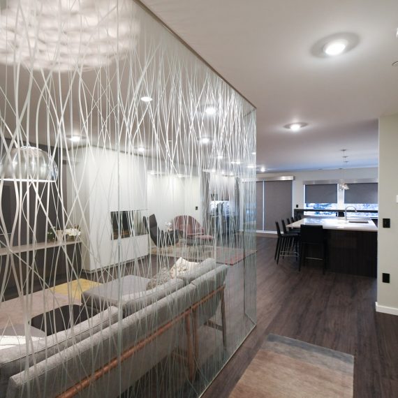 Portfolio - image 624-pearl-304-entry-glass-partition-570x570 on https://www.flatironsconstruct.com