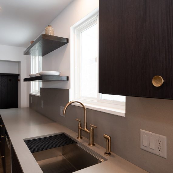 Portfolio - image 7810-durham-way-faucet-floating-shelves-nook-570x570 on https://www.flatironsconstruct.com